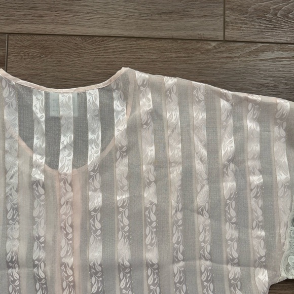 Coquette VTG Cropped Blush Pink Blouse with Metallic Thread Vintage Feminine - Picture 11 of 12